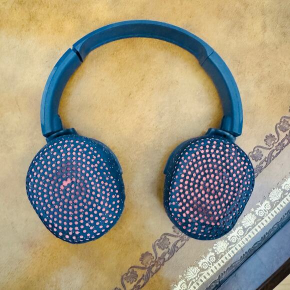 Skullcandy Riff Wired Blue Over-Ear Headphones - Picture 3 of 7